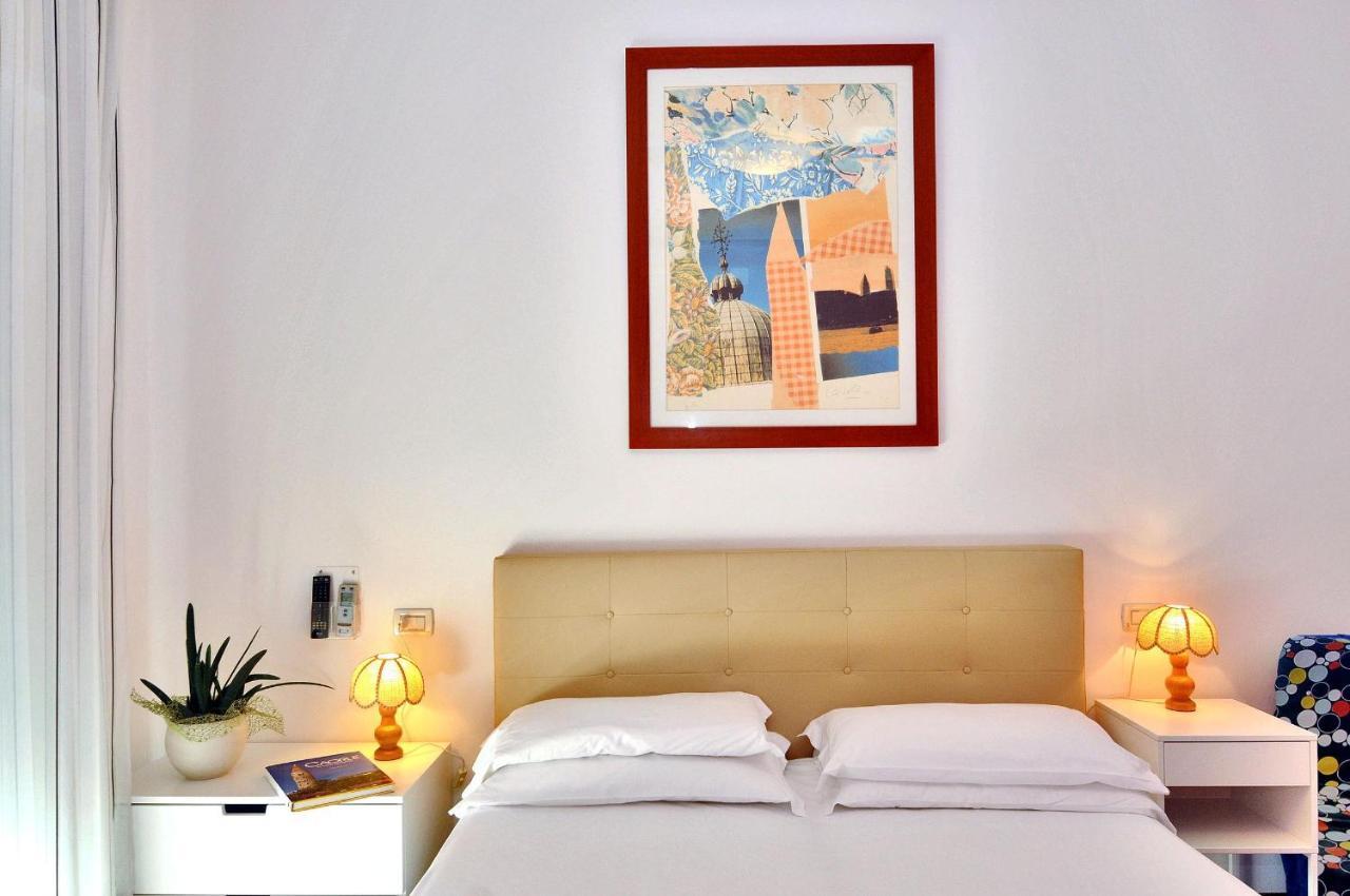 Hotel Nederland Caorle Extérieur photo