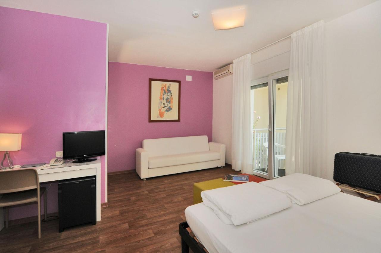 Hotel Nederland Caorle Extérieur photo