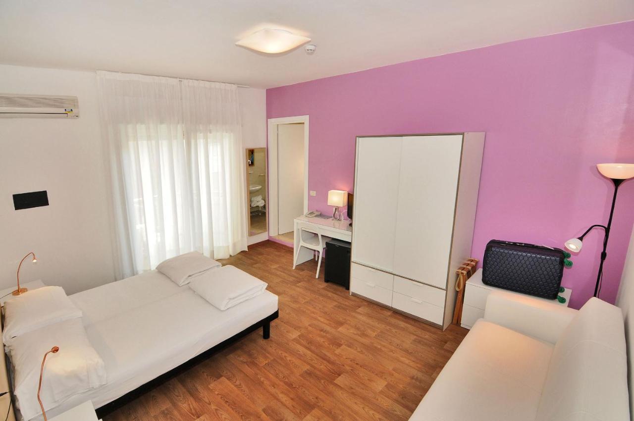 Hotel Nederland Caorle Extérieur photo