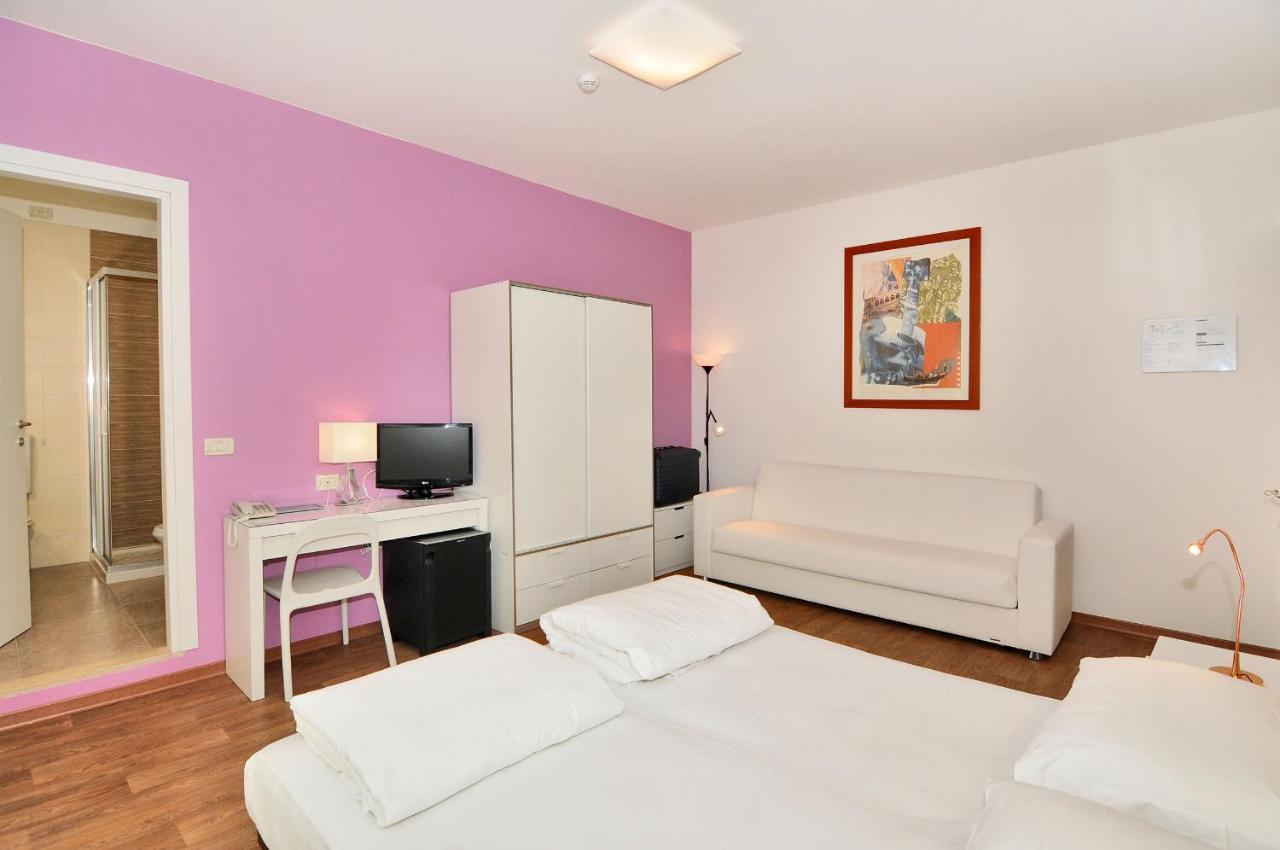Hotel Nederland Caorle Extérieur photo