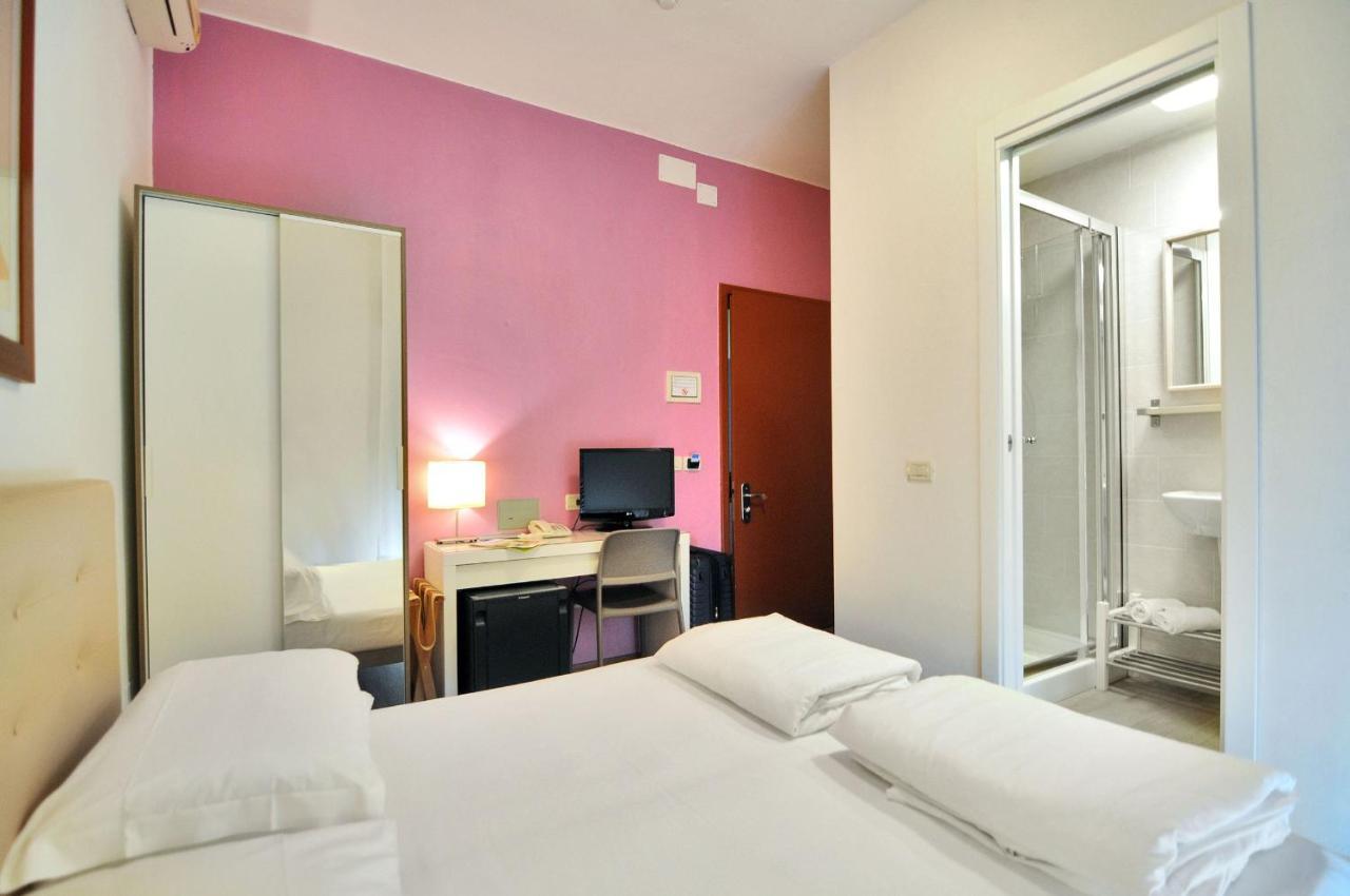 Hotel Nederland Caorle Extérieur photo