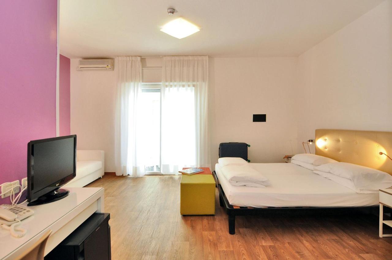 Hotel Nederland Caorle Extérieur photo